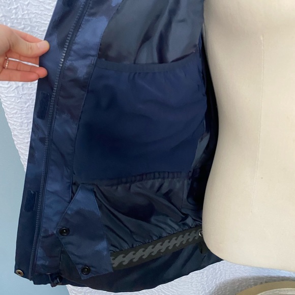 Billabong Winter Ski/Snowboard Jacket (great condition) - Picture 6 of 9